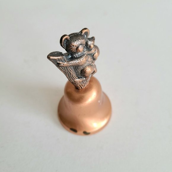 Vintage copper bell koala with baby. - Picture 5 of 5